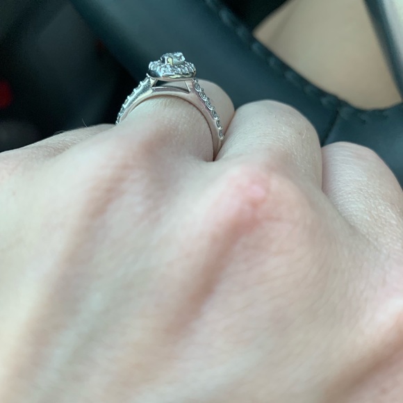 Meet your Posher, Randi - Picture 3 of 3